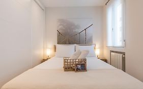 Fee4Me. Elegant Flat A Few Minutes From Atocha.